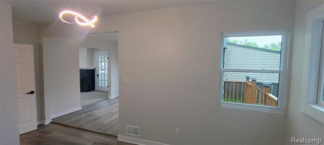Builiding view twenty five for 131 Mark, Pontiac, MI. 48341