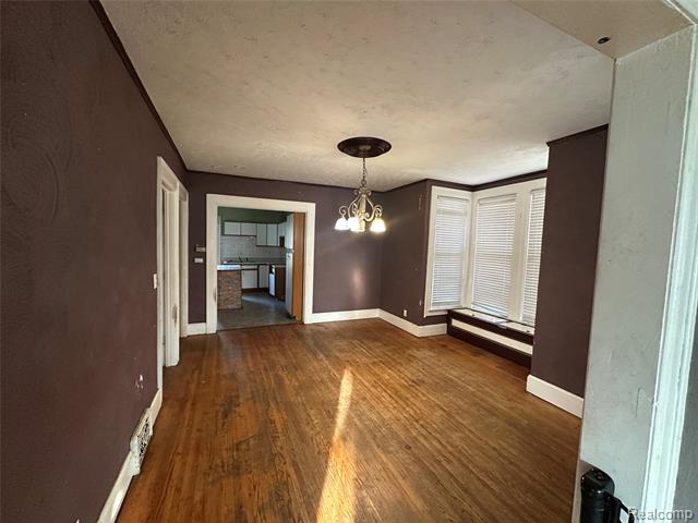 Builiding view four for 124 State, Pontiac, MI. 48341