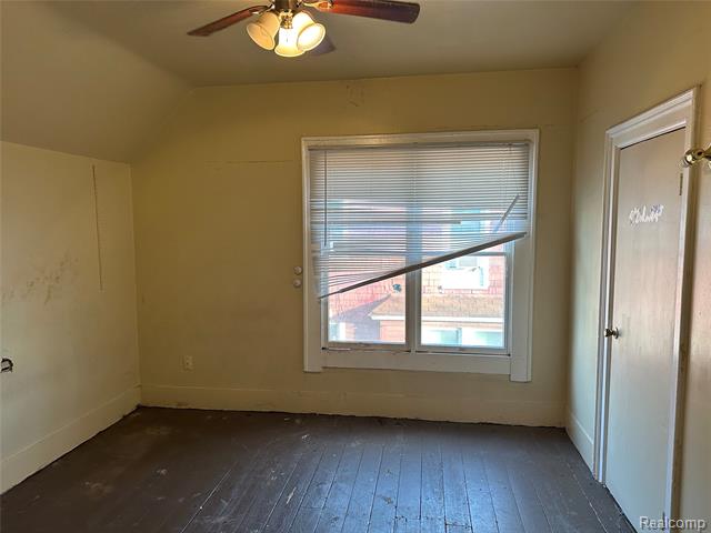 Builiding view nine for 124 State, Pontiac, MI. 48341