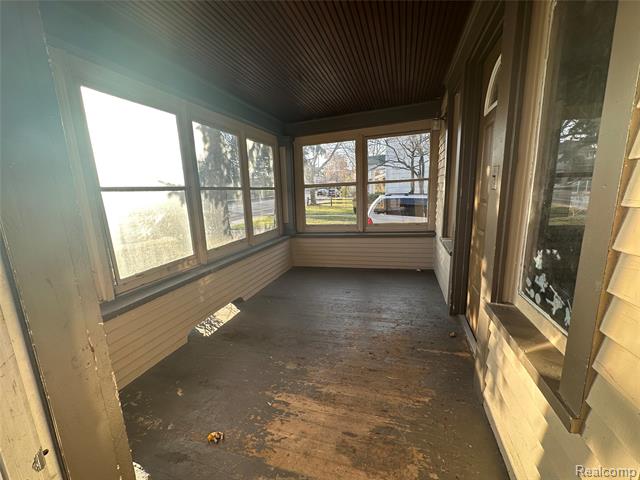 Builiding view one for 124 State, Pontiac, MI. 48341