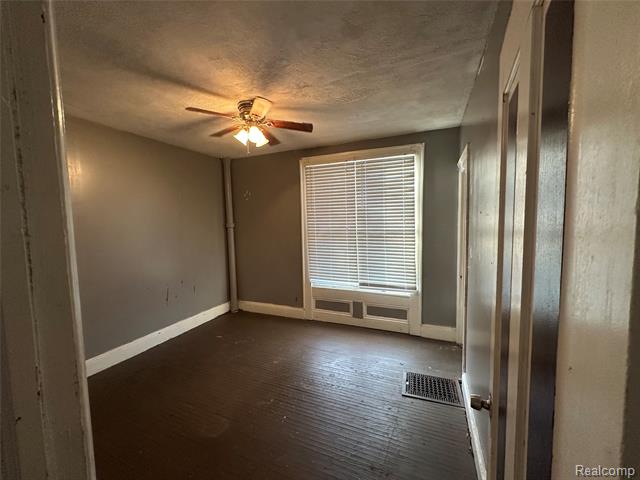 Builiding view seven for 124 State, Pontiac, MI. 48341