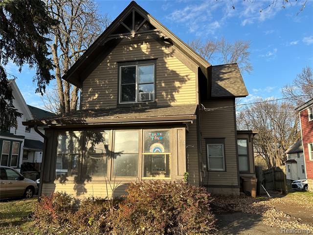 front view for 124 State St, Pontiac, Mi. 48341