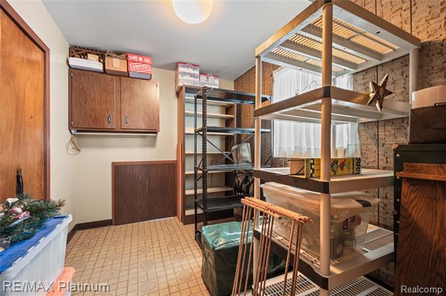 Builiding view thirty one for 839 Harlequin, Highland, MI. 48357