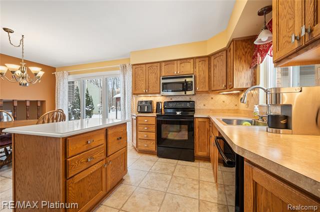 Builiding view twelve for 839 Harlequin, Highland, MI. 48357