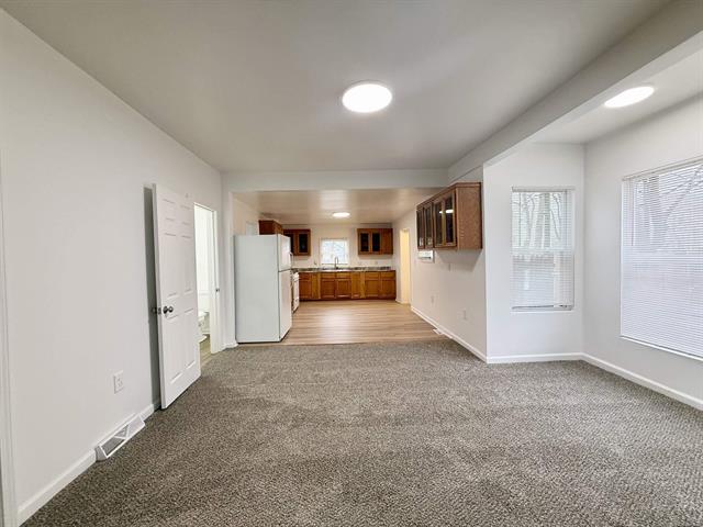 Builiding view eleven for 261 N Saginaw, Pontiac, MI. 48342