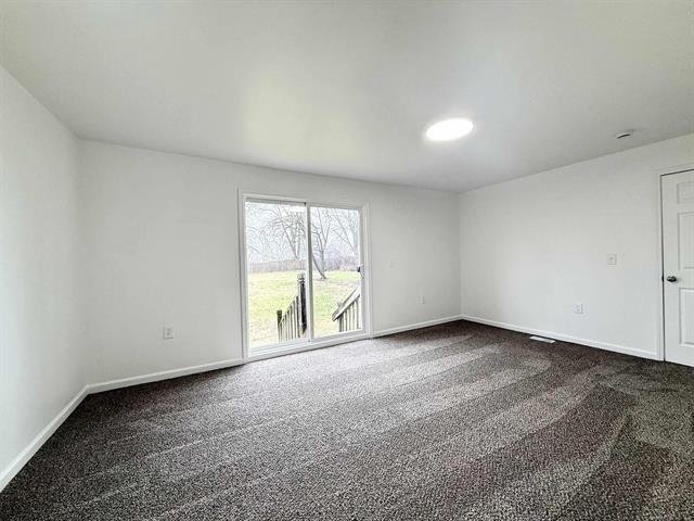 Builiding view fourteen for 261 N Saginaw, Pontiac, MI. 48342
