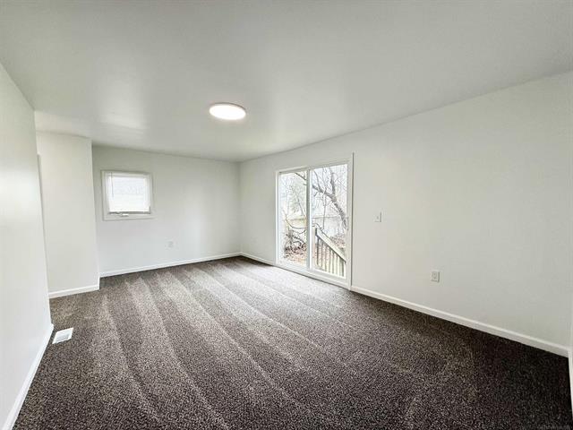 Builiding view sixteen for 261 N Saginaw, Pontiac, MI. 48342