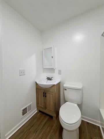 Builiding view thirty seven for 261 N Saginaw, Pontiac, MI. 48342