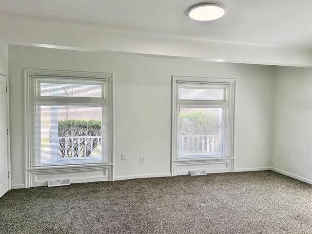 Builiding view twelve for 261 N Saginaw, Pontiac, MI. 48342