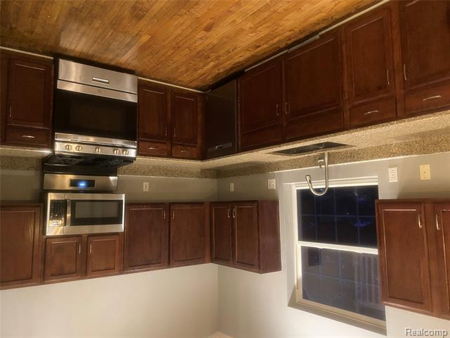 Builiding view eleven for 6866 Fox, Waterford, MI. 48327