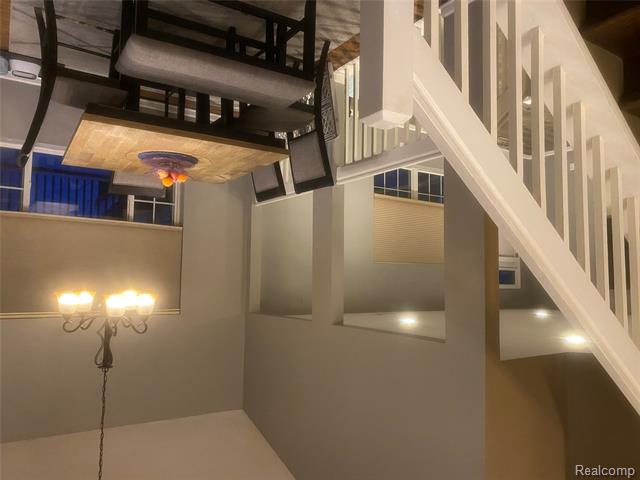 Builiding view five for 6866 Fox, Waterford, MI. 48327