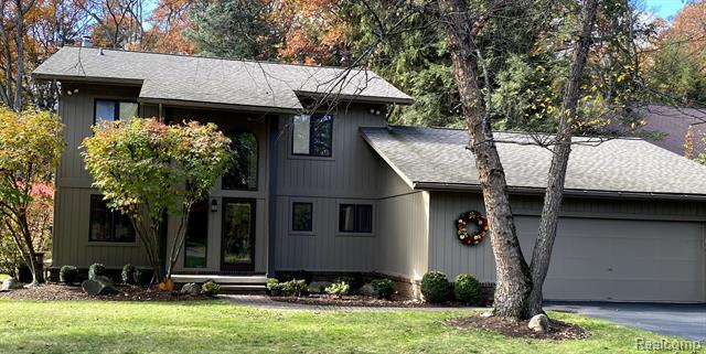 front view for 1269 Plover Dr, Highland, Mi. 48357