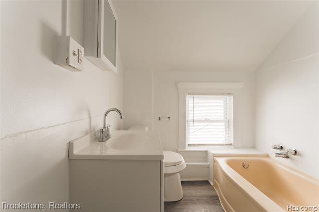 Builiding view seventeen for 474 N Saginaw, Pontiac, MI. 48342