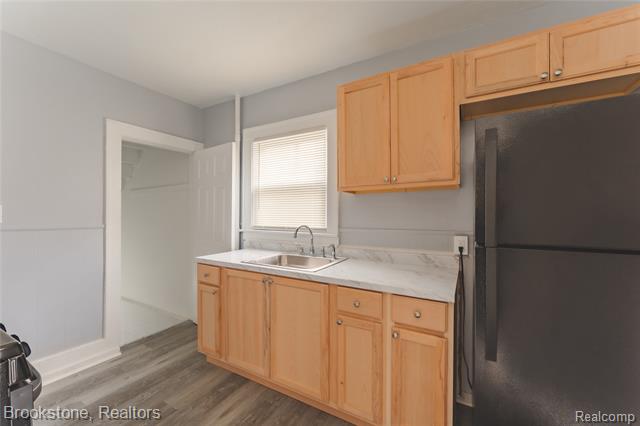 Builiding view twelve for 474 N Saginaw, Pontiac, MI. 48342