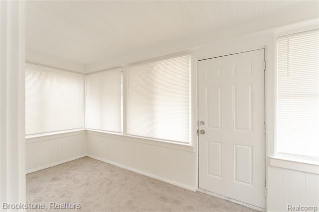 Builiding view two for 474 N Saginaw, Pontiac, MI. 48342