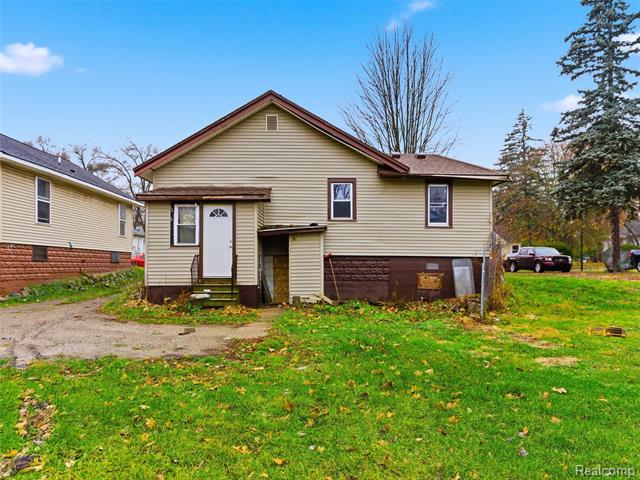 Builiding view twenty one for 42 Pingree, Pontiac, MI. 48342