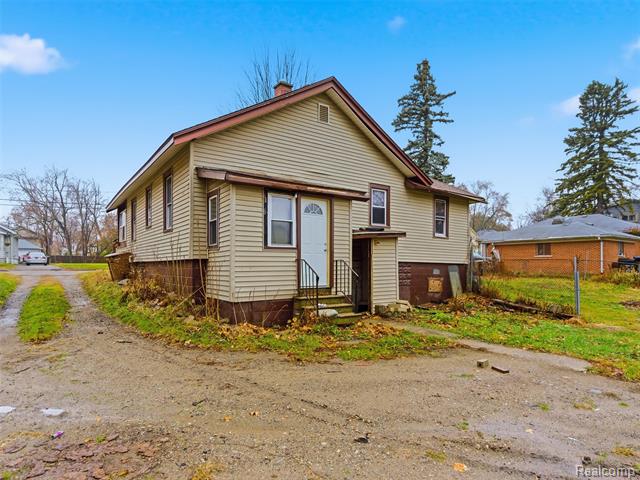 Builiding view twenty for 42 Pingree, Pontiac, MI. 48342