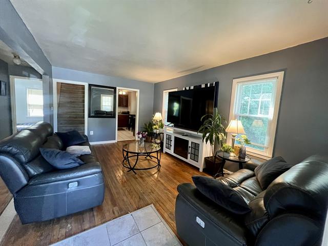 Builiding view one for 181 , Pontiac, MI. 48342