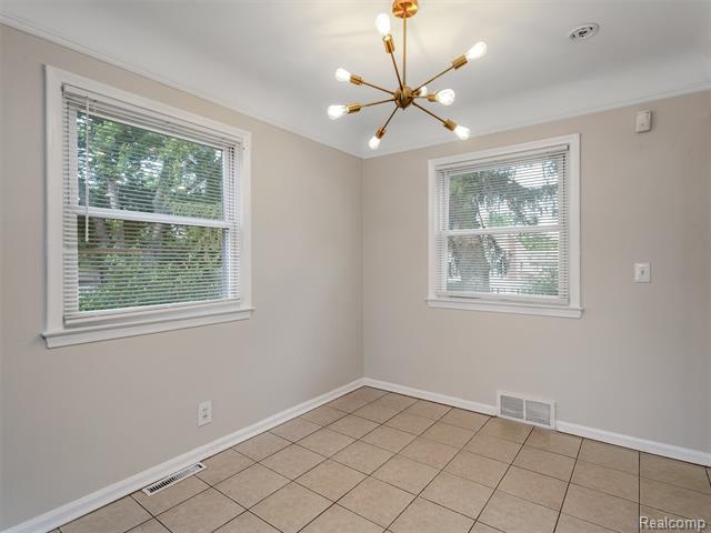 Builiding view five for 96 Oneida, Pontiac, MI. 48341
