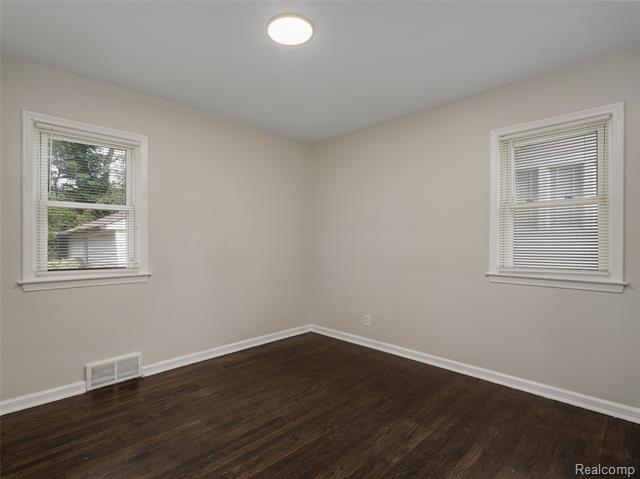 Builiding view twelve for 96 Oneida, Pontiac, MI. 48341
