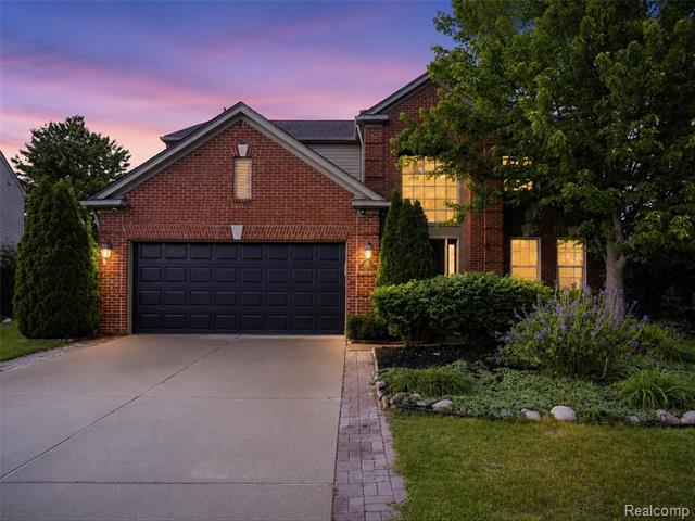 front view for 7668 Ring Neck Dr, Waterford, Mi. 48327