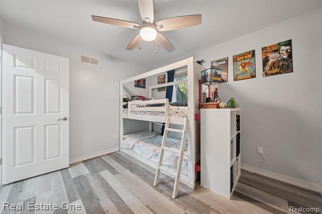 Builiding view eighteen for 2525 Sherlock, Highland, MI. 48356