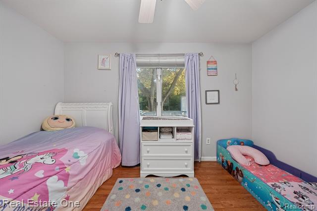 Builiding view thirteen for 2525 Sherlock, Highland, MI. 48356