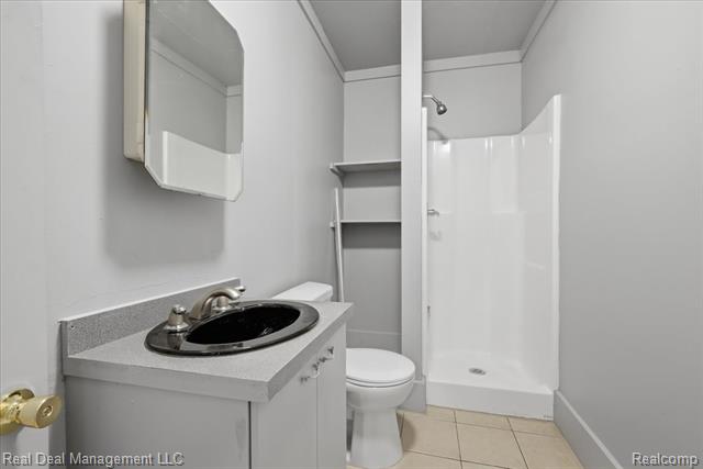 Builiding view thirty one for 354 N Saginaw, Pontiac, MI. 48342