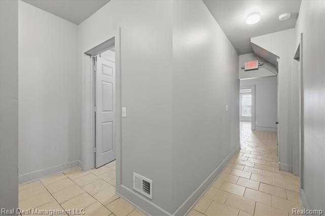 Builiding view twenty four for 354 N Saginaw, Pontiac, MI. 48342