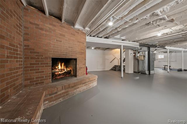 Builiding view thirty eight for 4264 Woodstock, Waterford, MI. 48328