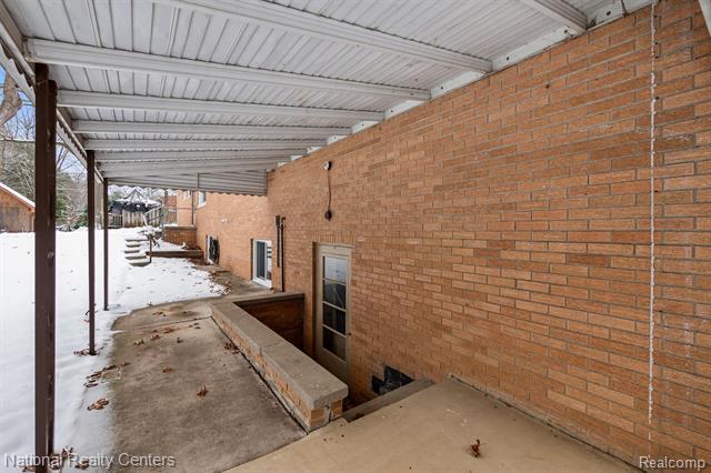 Builiding view thirty nine for 4264 Woodstock, Waterford, MI. 48328