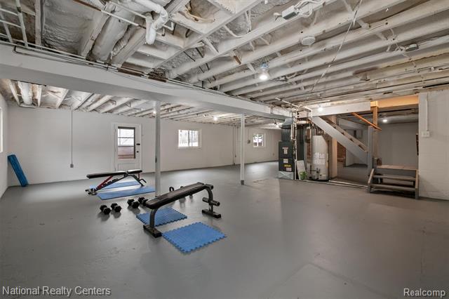 Builiding view thirty seven for 4264 Woodstock, Waterford, MI. 48328