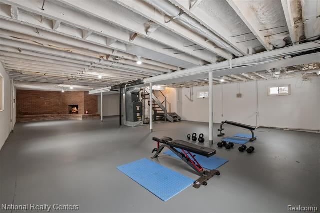 Builiding view thirty six for 4264 Woodstock, Waterford, MI. 48328