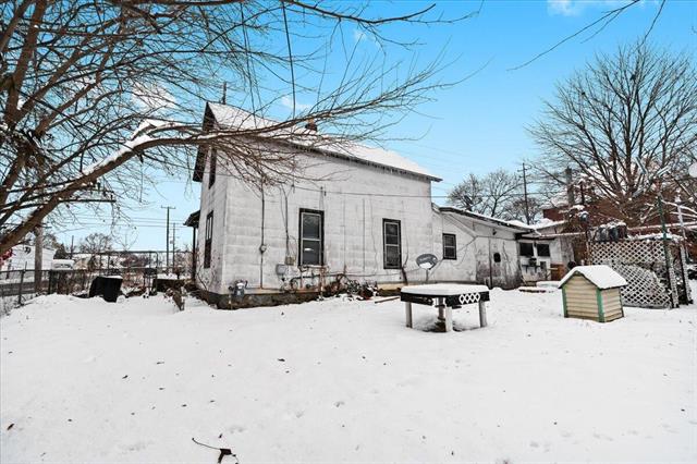 Builiding view four for 162 Edison, Pontiac, MI. 48342