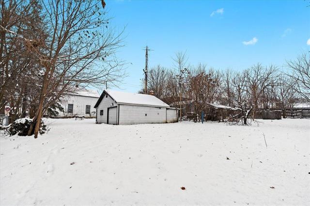 Builiding view six for 162 Edison, Pontiac, MI. 48342