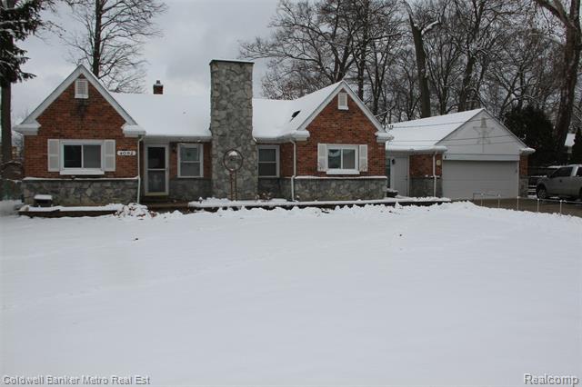 front view for 4092 Woodstock Rd, Waterford, Mi. 48328
