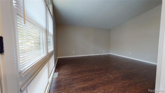 Builiding view eight for 1198 Neafie, Pontiac, MI. 48342