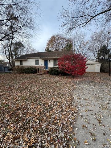 Builiding view one for 5458 Vincent, Waterford, MI. 48327