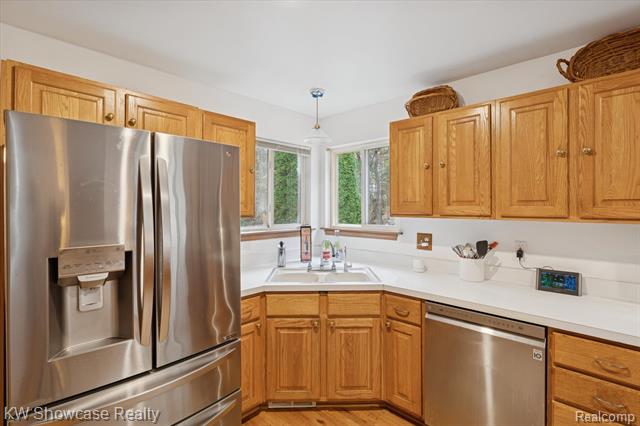 Builiding view fifteen for 1045 Tall Pines, Highland, MI. 48356