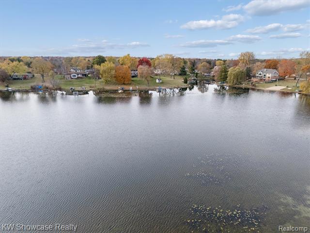 Builiding view fifty for 1045 Tall Pines, Highland, MI. 48356