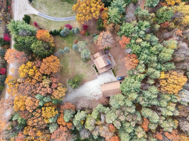 Builiding view forty four for 1045 Tall Pines, Highland, MI. 48356