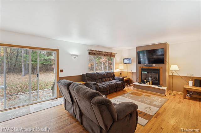 Builiding view seven for 1045 Tall Pines, Highland, MI. 48356