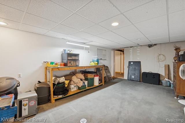 Builiding view thirty one for 1045 Tall Pines, Highland, MI. 48356