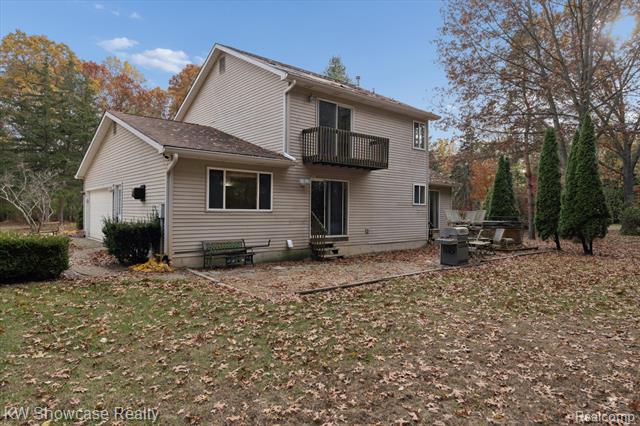 Builiding view thirty six for 1045 Tall Pines, Highland, MI. 48356