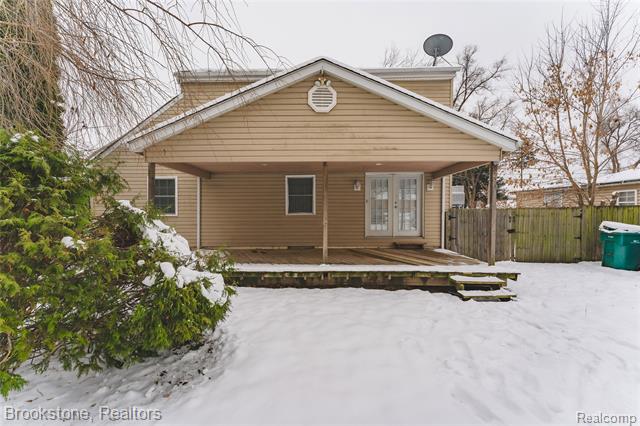 Builiding view one for 2961 Chrysler, Waterford, MI. 48328