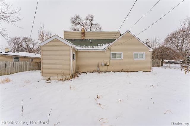 Builiding view twenty six for 2961 Chrysler, Waterford, MI. 48328