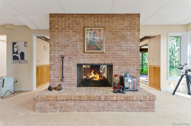 Builiding view fifty six for 2323 Addaleen, Highland, MI. 48357