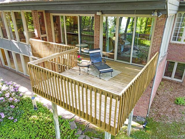 Builiding view fourteen for 2323 Addaleen, Highland, MI. 48357