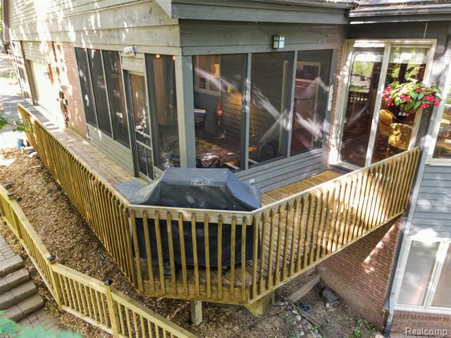 Builiding view sixteen for 2323 Addaleen, Highland, MI. 48357