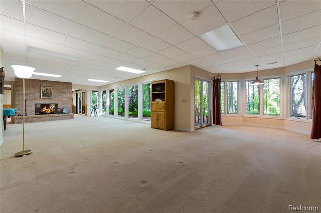 Builiding view sixty two for 2323 Addaleen, Highland, MI. 48357